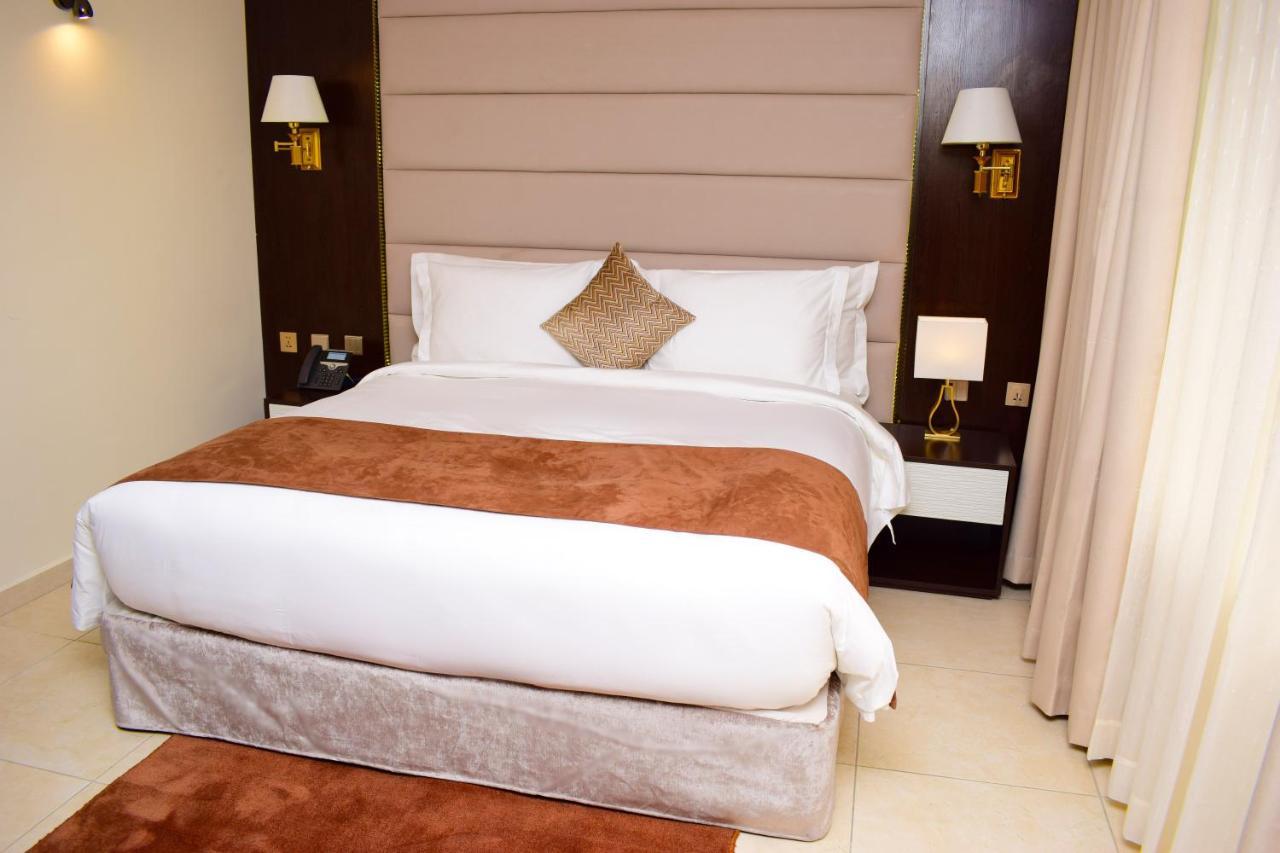 Monty Suites & Golf Уйо Экстерьер фото