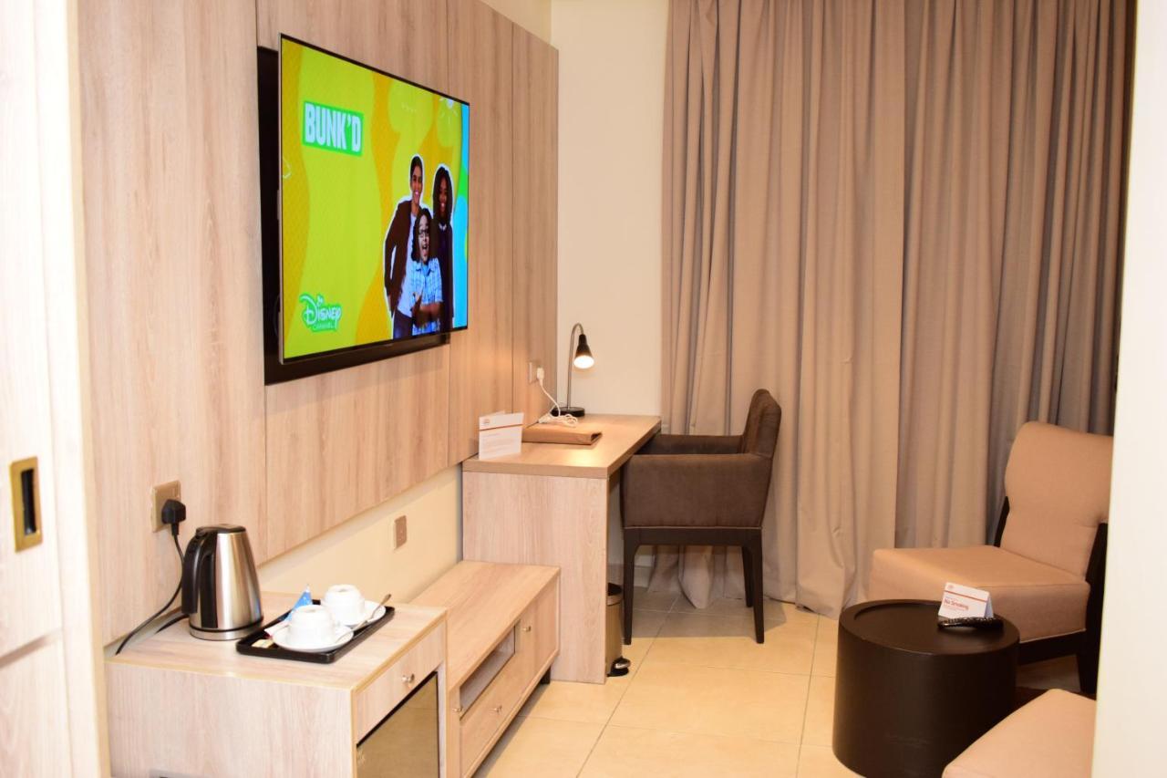 Monty Suites & Golf Уйо Экстерьер фото