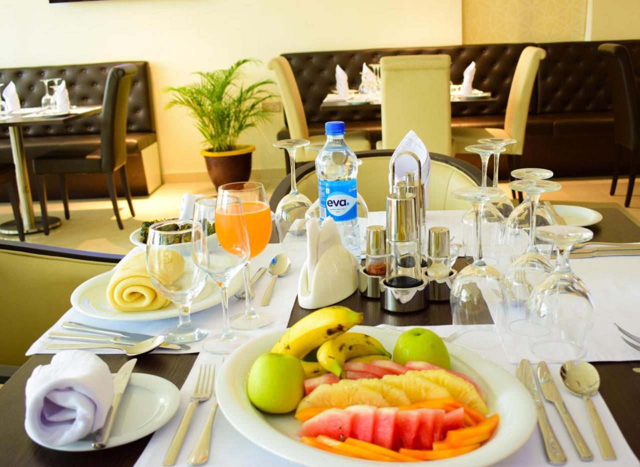 Monty Suites & Golf Уйо Экстерьер фото